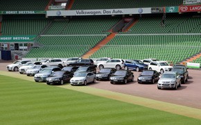 Flottenübergabe: VW und Werder Bremen starten gemeinsam durch