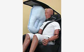 Toyota: Neuer Rücksitzairbag Toyota Airbag