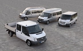 Ford: Von vier auf drei Ford_Transit_Familie