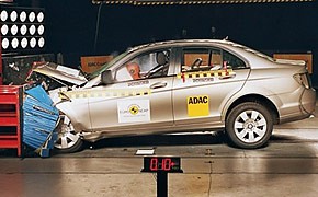 Crash-Tests: Euro NCAP: Bestnoten für Mazda2, Renault Laguna und Volvo V70 mercedes_c_crash