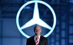 Personalie: Zetsche bleibt am Daimler-Steuer mercedes_zetsche