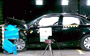Sicherheit: EuroNCAP: Crashtest-Kriterien werden verschärft SM Audi A4 euro NCAP