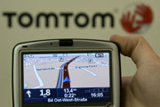 Tomtom-Nutzer sollen Kartenqualität verbessern Tomtom Navigationsgerät (ddp)
