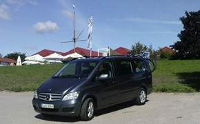 Mercedes-Benz Viano: Fester Platz im Pkw-Showroom Mercedes Viano 2010