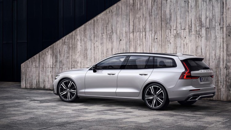 Volvo V60 "R-Line": Business Casual