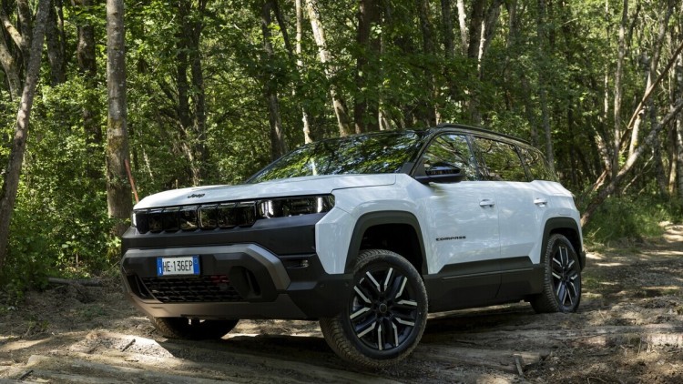 Den Jeep Compass gibt es wieder mit Allradtechnik