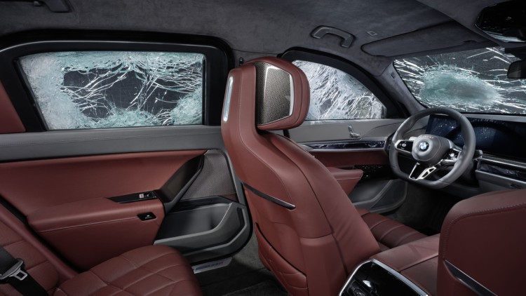 Interieur des BMW 760i Protection mit rotem Leder 