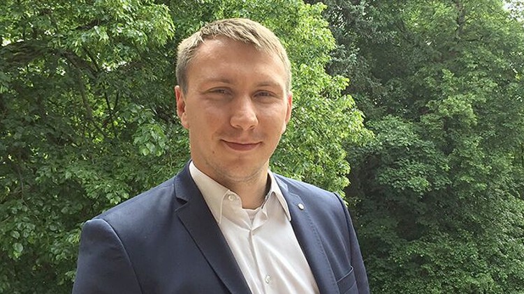 Alexander Ludwig community4you