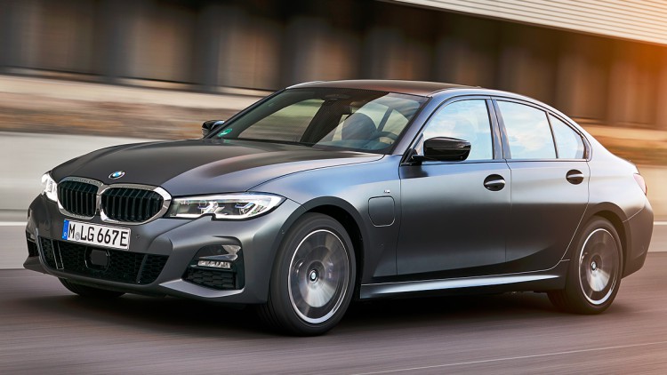 BMW 320e und 520e: Neue PHEV-Einstiegsmodelle