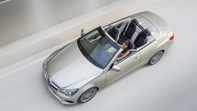 Hinzunehmen: Auch auf dem Lack eines Luxus-Cabrios dürfen sich unschöne Reflexionen zeigen.