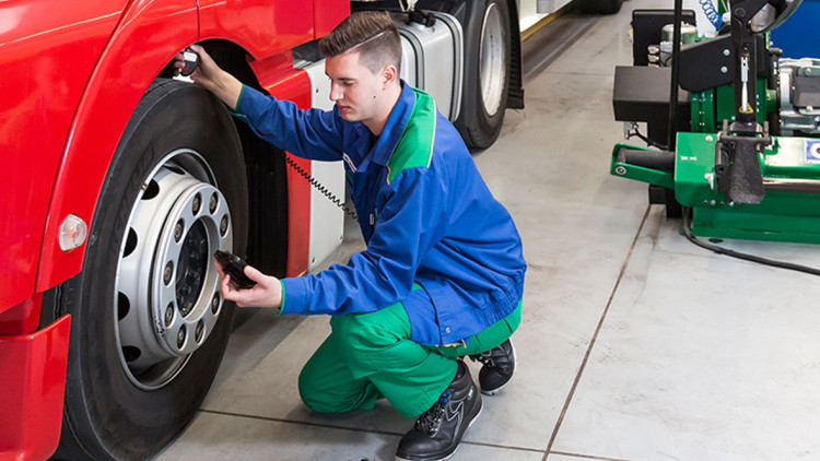 Lkw-Flotten: Euromaster bietet neues Online-Analyseprogramm