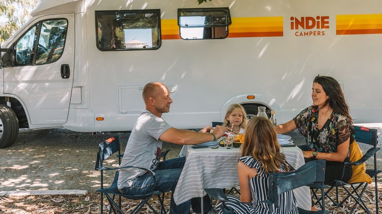 Wohnmobilvermietung: Leaseplan kooperiert mit Indie Campers