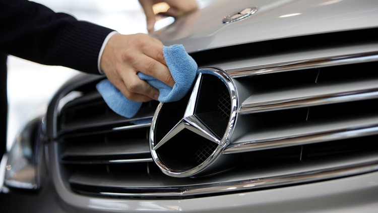 Daimler: Die Marke Mercedes strickt sich eine Kreativagentur