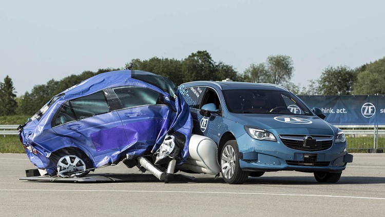 Außen-Airbag für den Seitenaufprall: Vorsorglich aufgeblasen