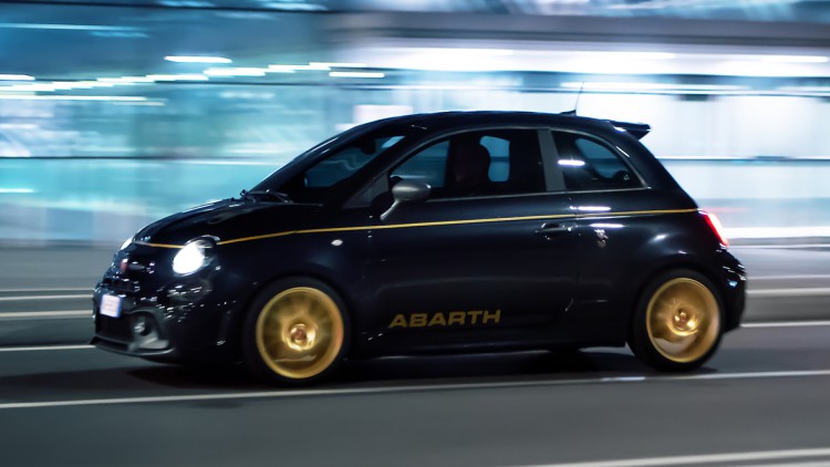 Abarth 595: Zwei Sondermodelle mit Farbvorteil