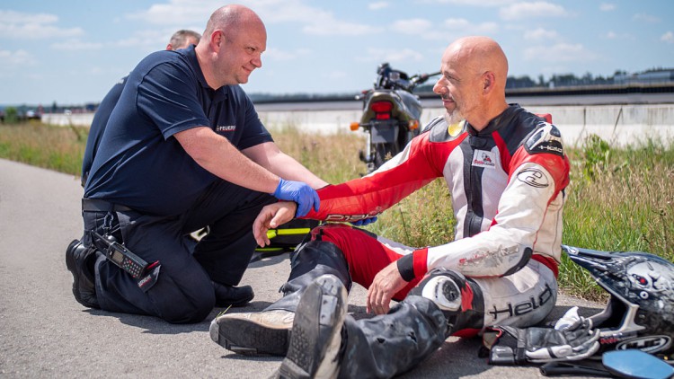 Bosch Help Connect: Notruf für Motorräder und Pedelecs verfügbar