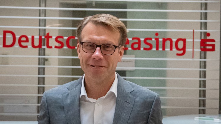 Frank Hägele, Deutsche Leasing