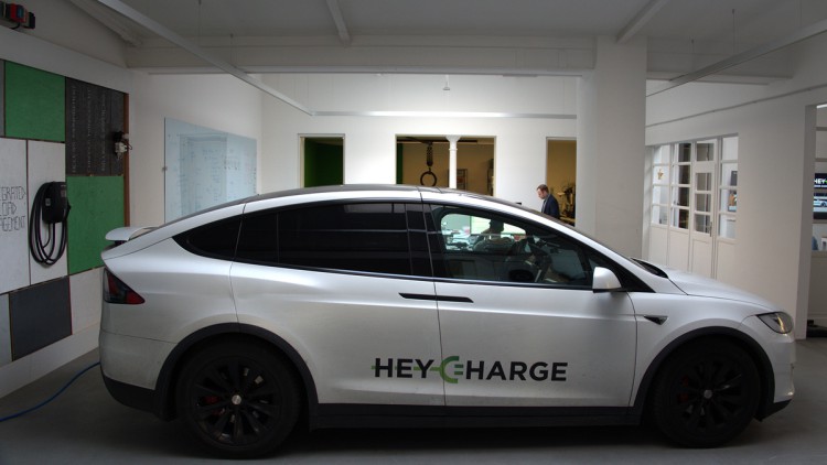 Hey Charge