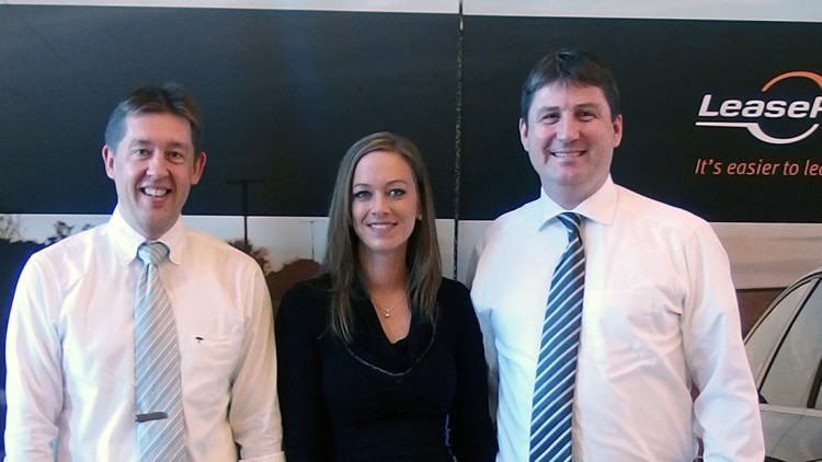 Heiko Grösch (l., Goodyear Dunlop), Jacqueline Glauche und Mathias Vogt (beide Leaseplan)