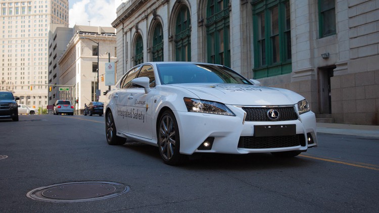 Lexus testet autonomes Fahren