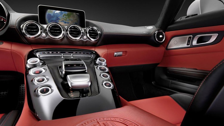 Erster Blickpunkt: Das Cockpit des neuen Mercedes GT.