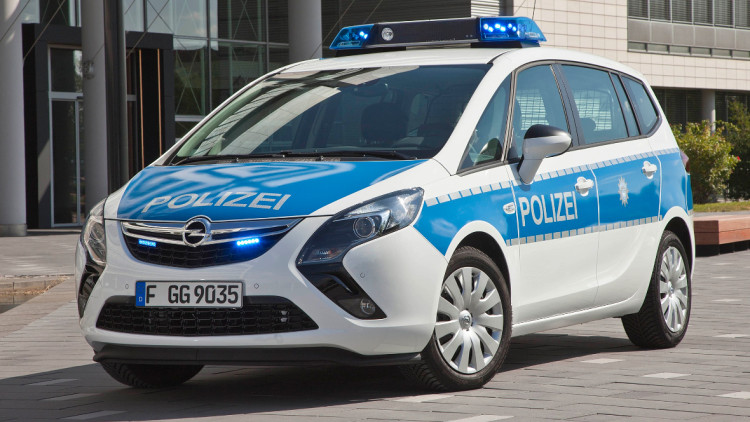 opel-zafira-tourer-polizei