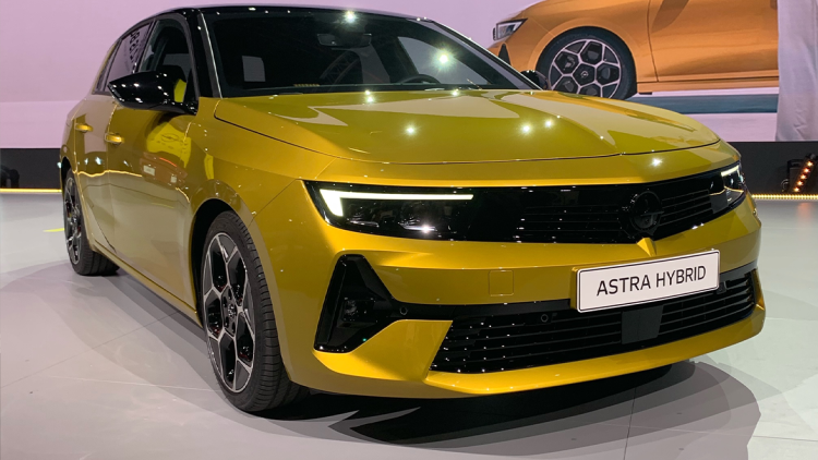 Opel Astra L: Neu und auf Angriff gebürstet