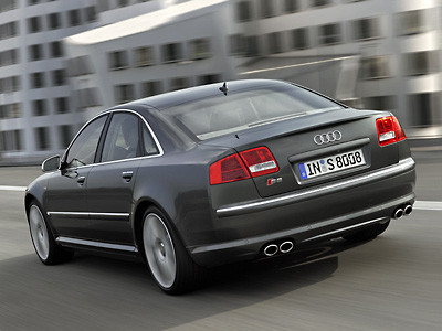 Audi_s8_3.jpg