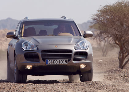 Porsche_Cayenne_TurboS_3.jpg