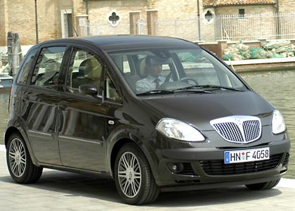 lancia_musa.74597.jpg