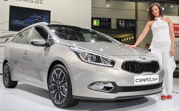 kia_ceed_sw_2013_4