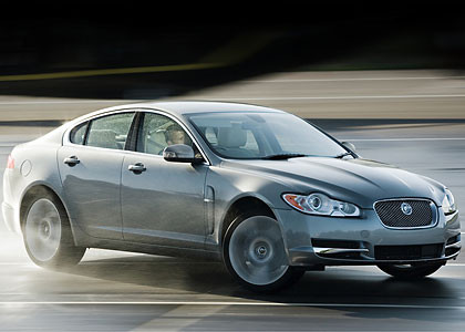 jaguar_xf_04.jpg