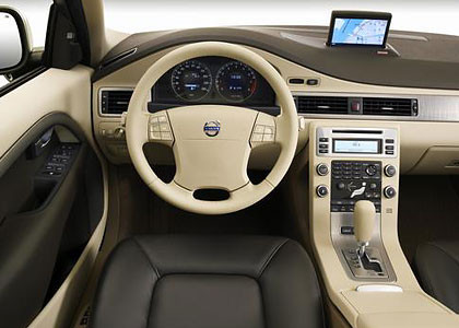 volvo_xc70_6.jpg