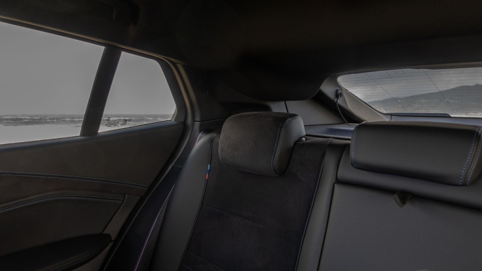 Foto vom Fahrersitz aus schräg nach hinten rechts