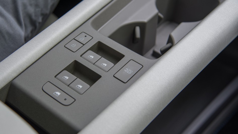 Hyundai_Ioniq_6_Fensterheber_in_Mittelkonsole