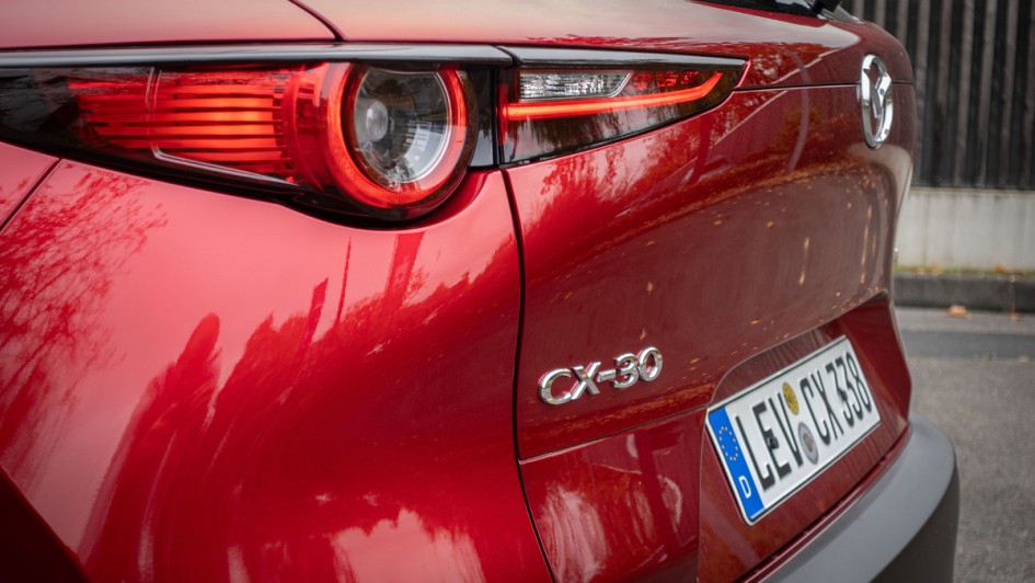 Schriftzug CX-30 am Heck des Mazda