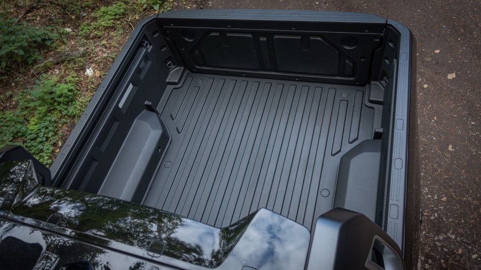 Ladefläche Musso EV mit Kunststoffauskleidung