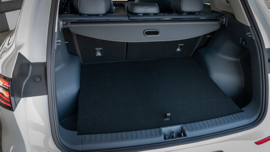 Foto vom Kofferraum des Geely E5 in Normalstellung