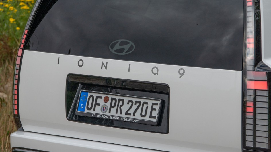 Schriftzug auf der Heckklappe: Ioniq 9