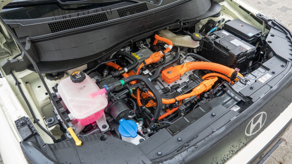 Motorraum des Hyundai Inster