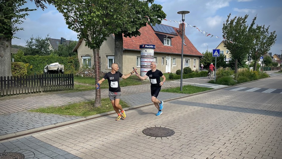 Martin Endlein übergibt Staffelstab an Christian Schwenkenbecher