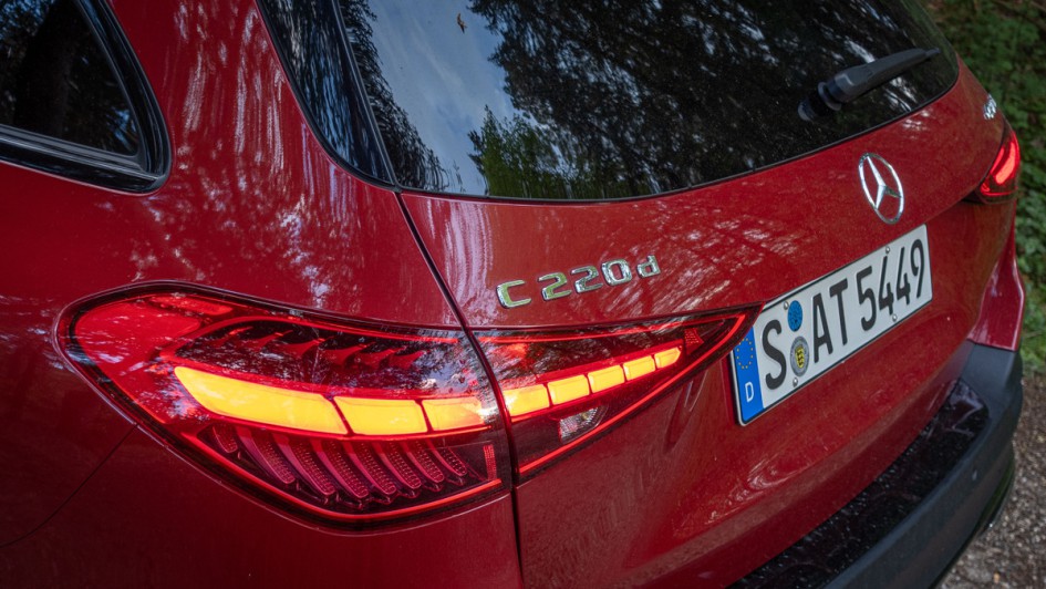 Mercedes C 220 d All Terrain in Patagonienrot