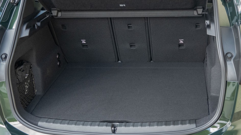 Kofferraum des BMW 230e