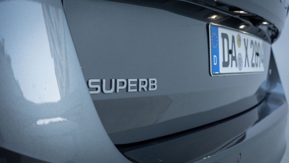 Skoda Superb Combi (2024) Schriftzug