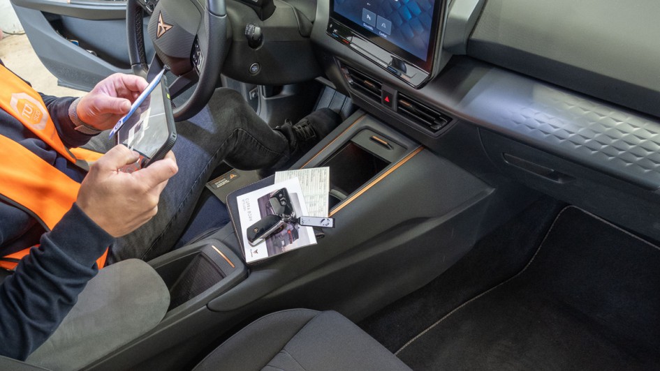 Fot vom INterieur des Cupra Born.jpg