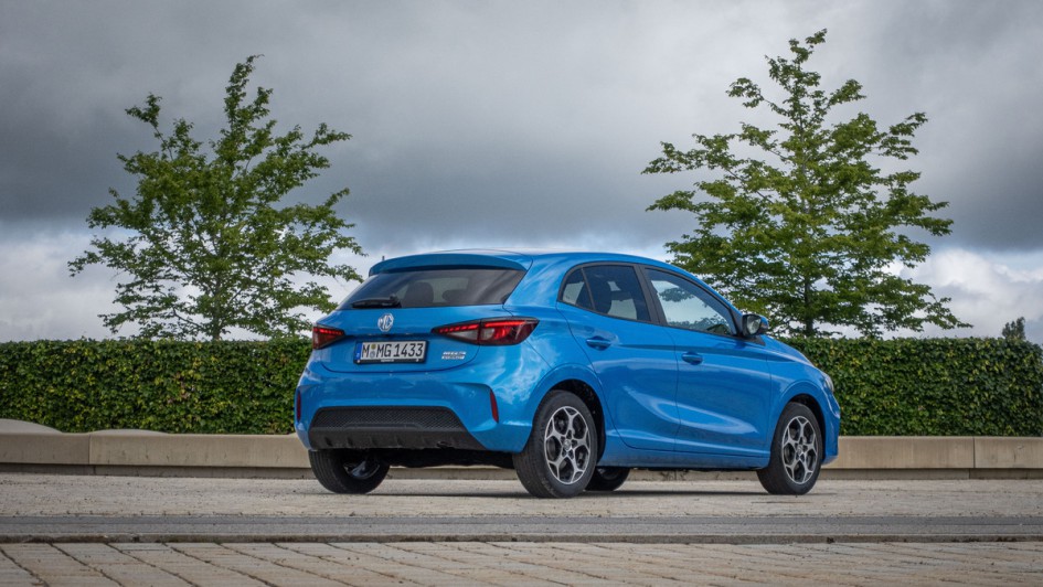 MG3 Hybrid von schräg hinten fotografiert