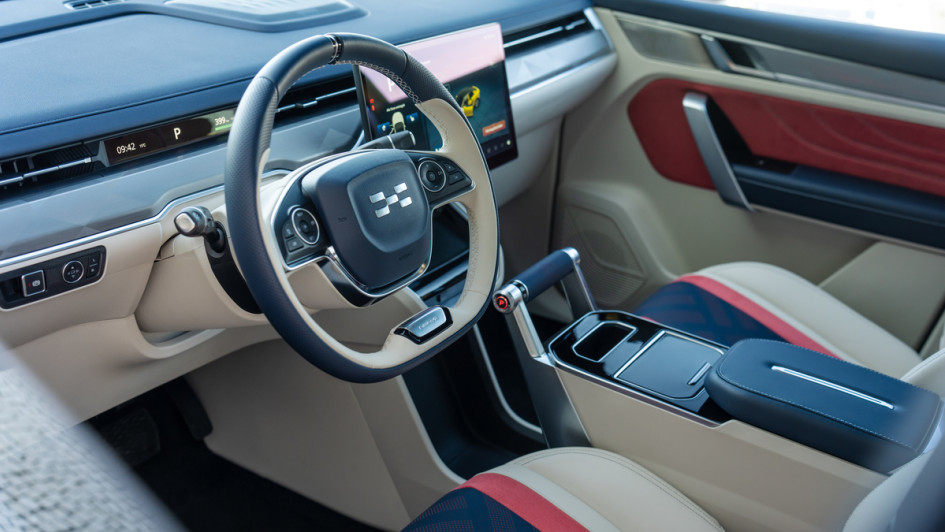 Aiways U6 Innenraumaufnahme von lenkrad und Armaturenbrett