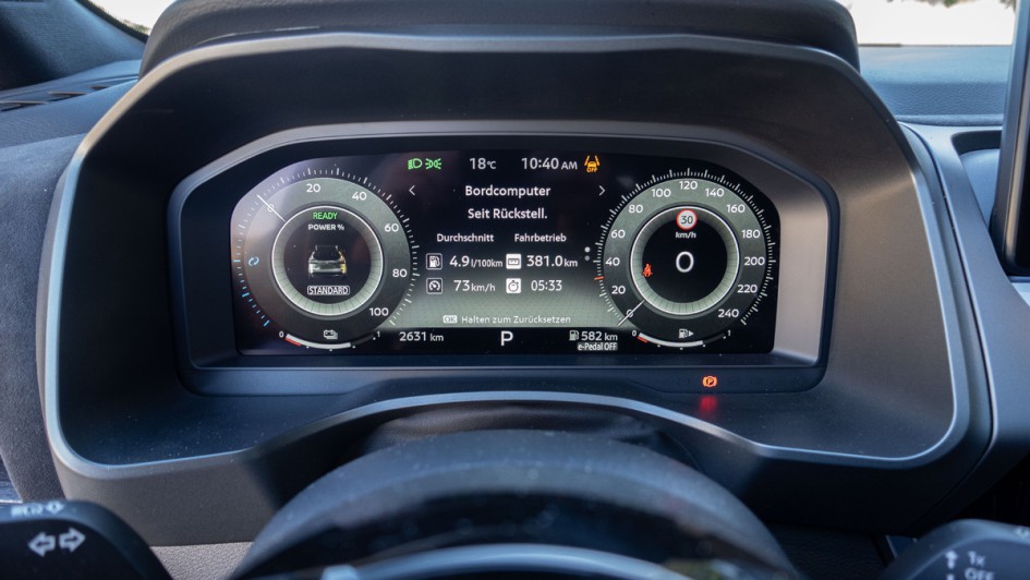 Digitaltacho i Detail des Nissan Qashqai e-Power