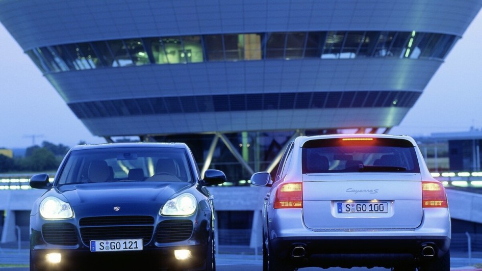 Mit VW Touareg und Audi Q7 teilt sich der Porsche Cayenne die Plattform und viele technische Komponenten, das erleichtert heute die Ersatzteilbeschaffung