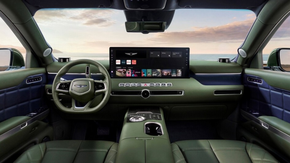 Rechts vom Lenkrad erhebt sich ein breiter und hoher Touchscreen, der eine Fülle von Informationen bereithält